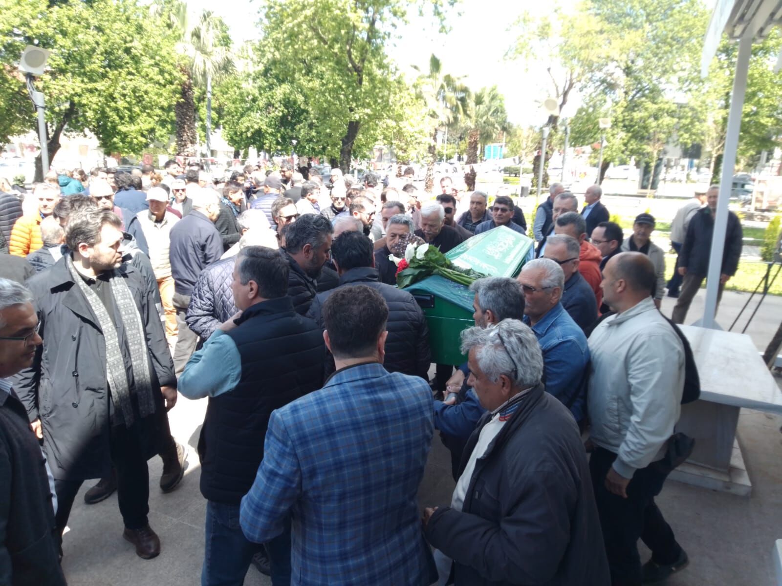 Gürsoy Ai̇lesi̇ni̇n Aci Günü (2)