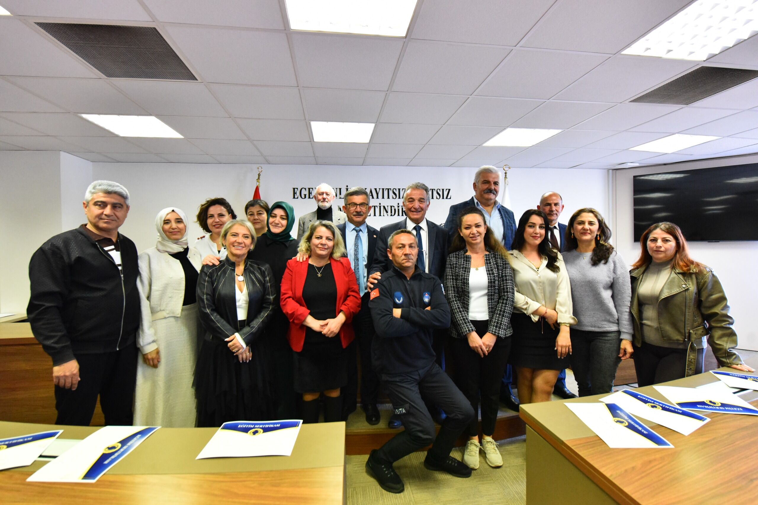 İşaret Di̇li̇ Kursu Serti̇fi̇kalari Tesli̇m Edi̇ldi̇ (11)