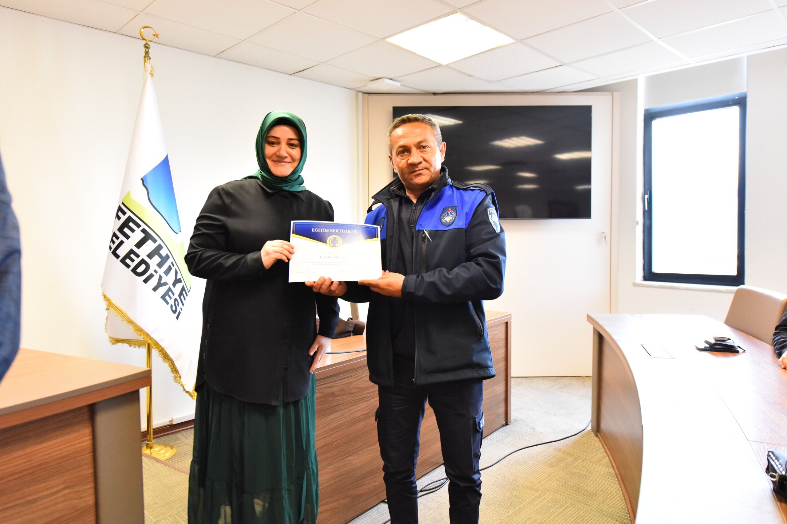 İşaret Di̇li̇ Kursu Serti̇fi̇kalari Tesli̇m Edi̇ldi̇ (4)