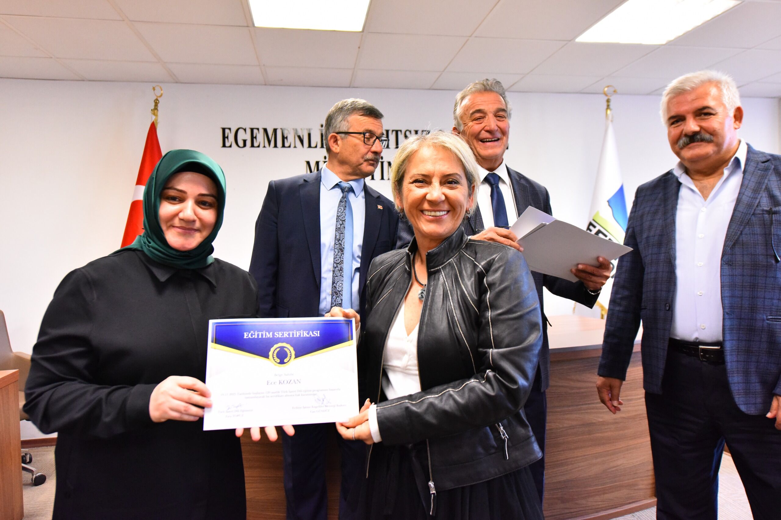 İşaret Di̇li̇ Kursu Serti̇fi̇kalari Tesli̇m Edi̇ldi̇ (5)