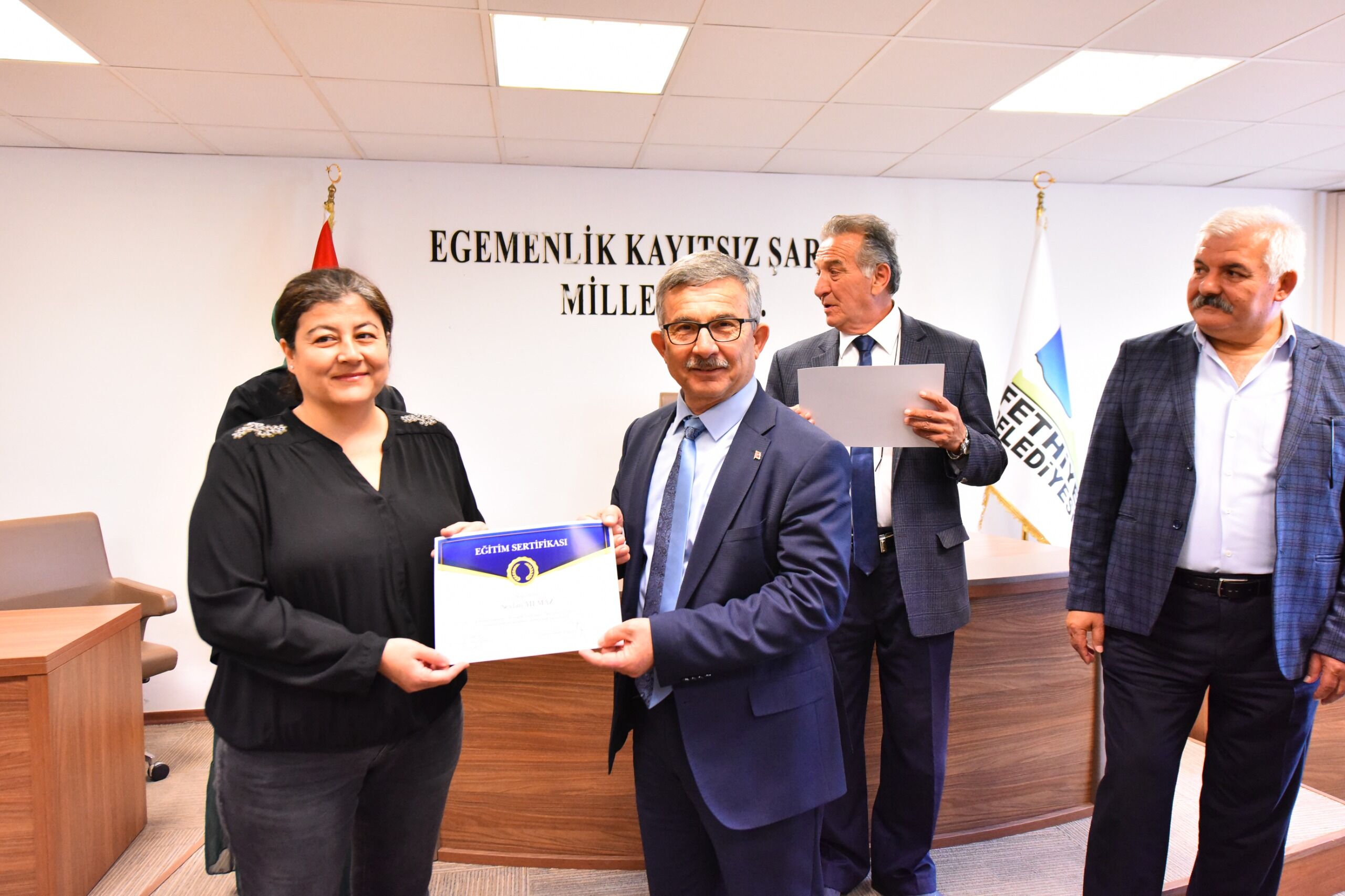 İşaret Di̇li̇ Kursu Serti̇fi̇kalari Tesli̇m Edi̇ldi̇ (9)