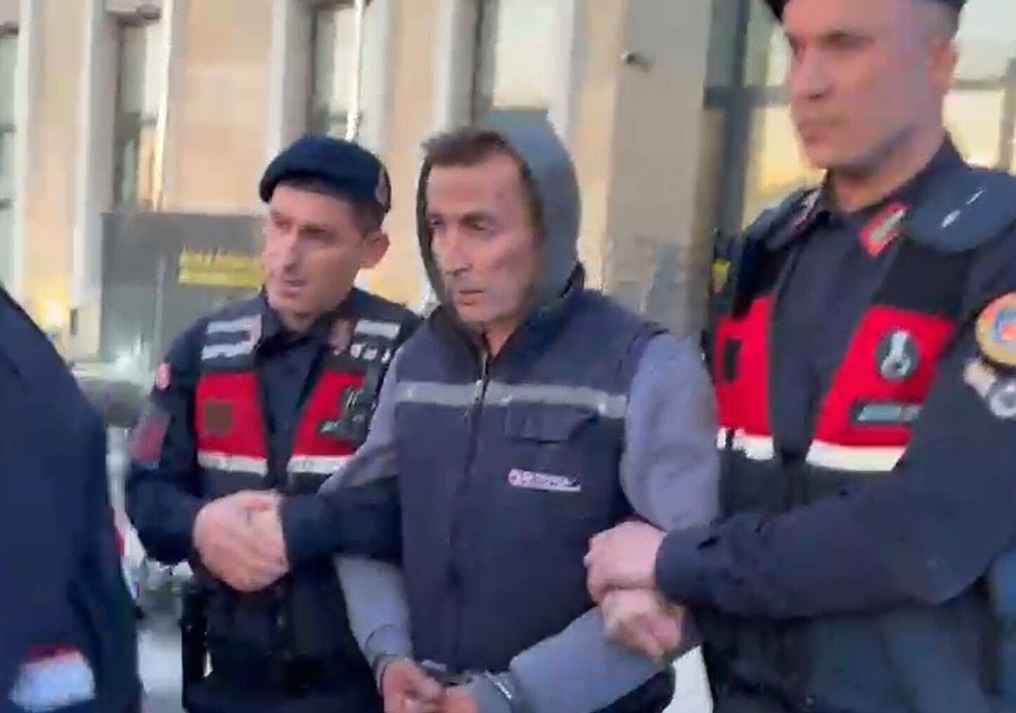 Kadinlar Günü'nde Karisini Öldüren Şahis Tutuklandi! (1)