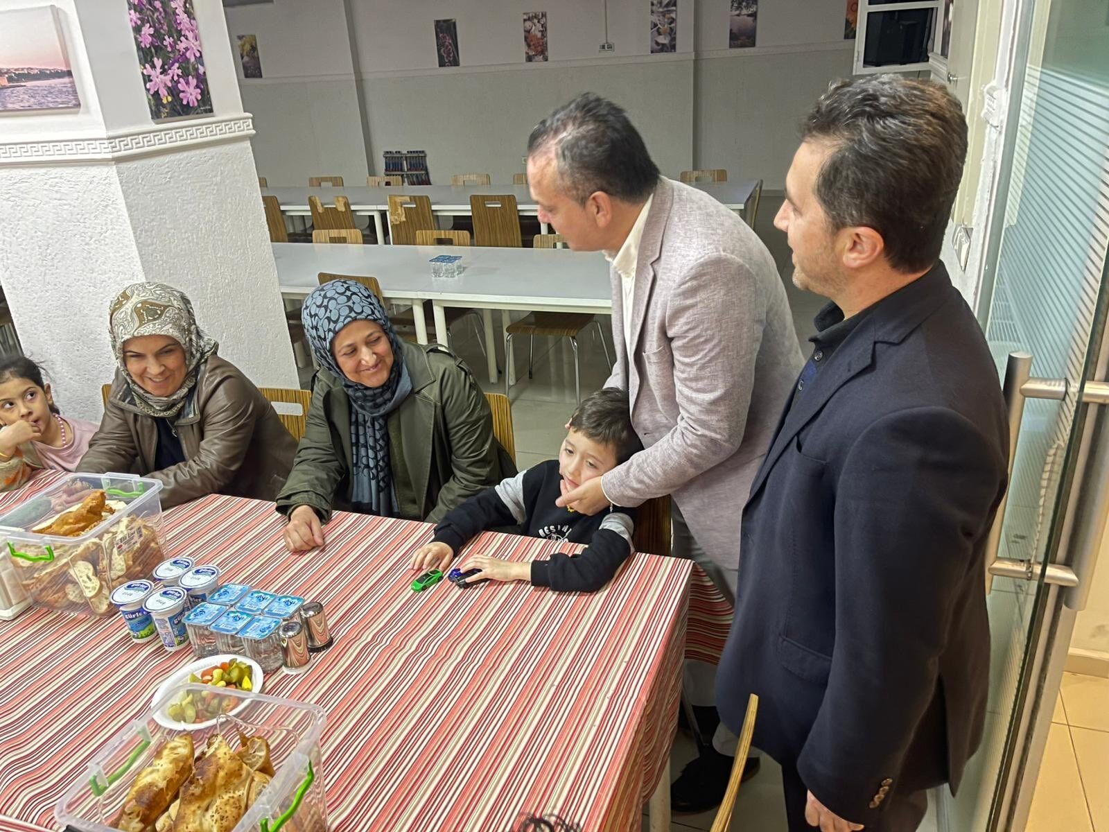 Kaymakam Akkaya, Şehit Aileleriyle Buluştu 2