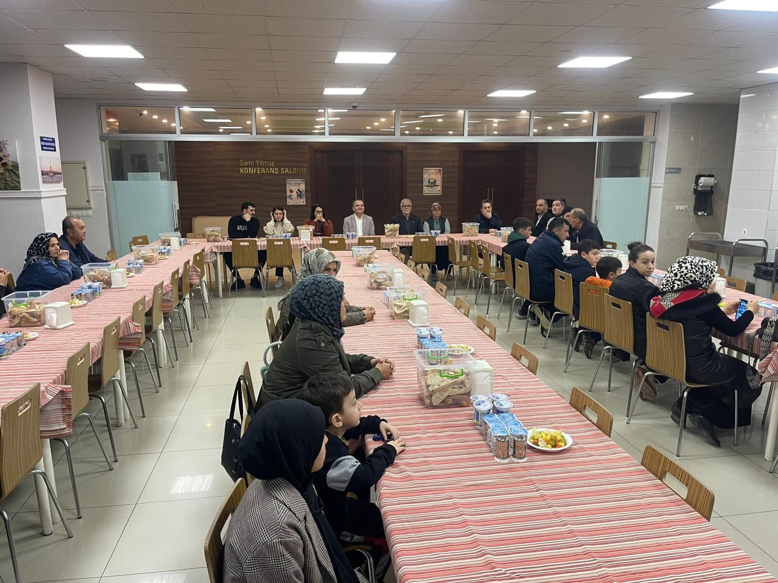 Kaymakam Akkaya, Şehit Aileleriyle Buluştu 3