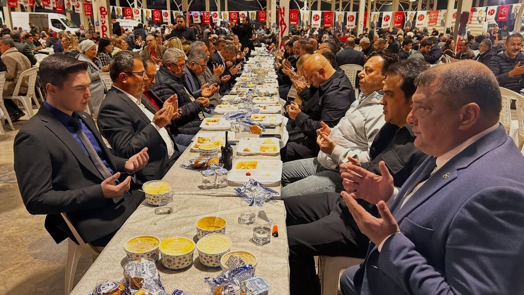 Mhp Fethi̇ye İlçe Teşki̇lati’ndan İftar Buluşmasi (11)