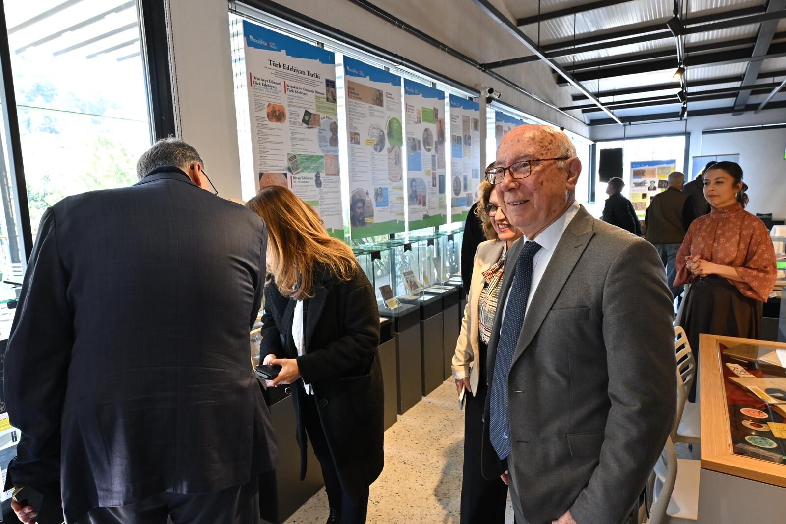 Müge İplikçi, Fethiye Kültür Evi’nde Okurlarıyla Buluştu (6)