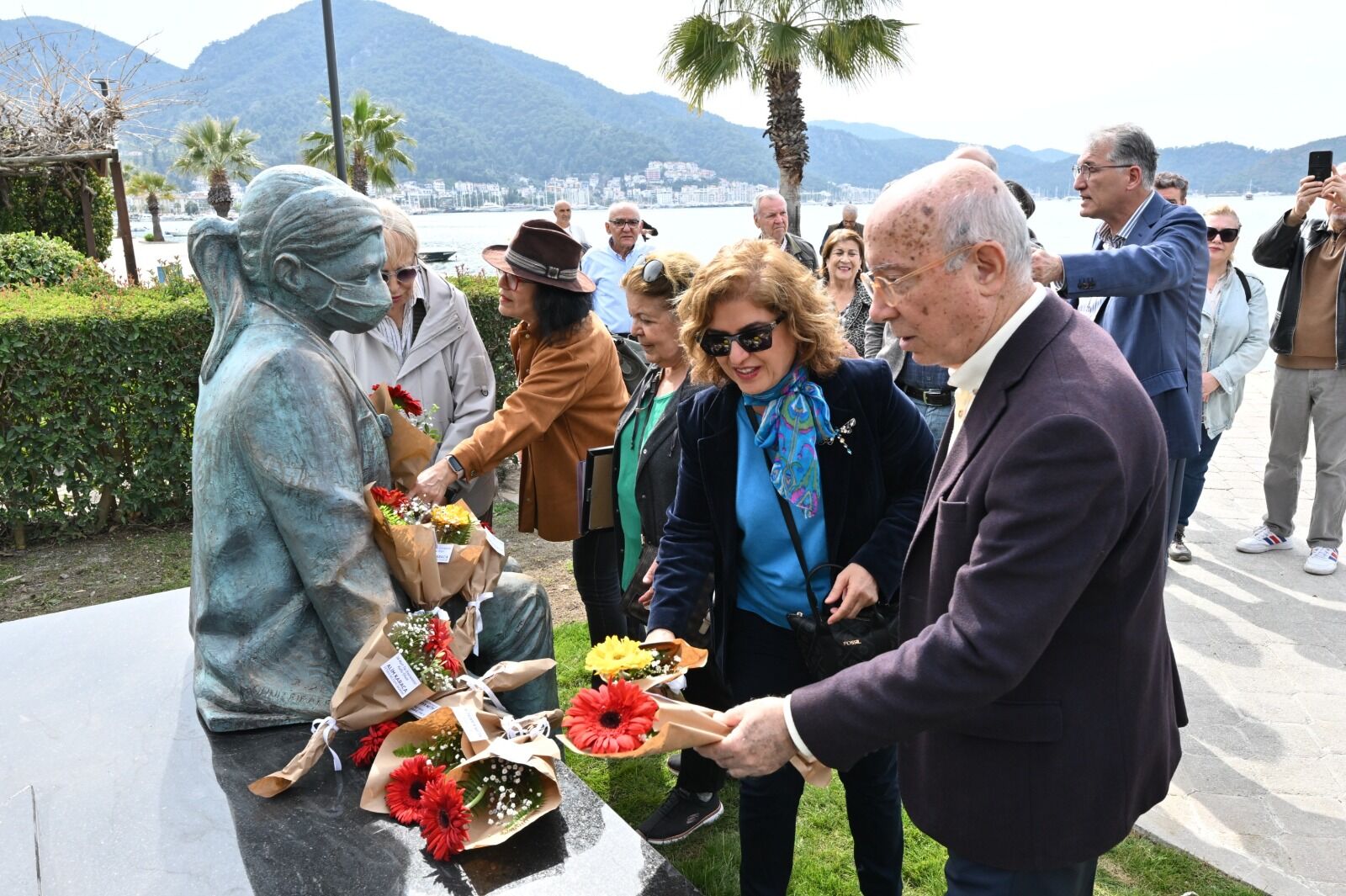 Pandemi̇’de Hayatini Kaybeden Doktorlar Ve Sağlikçilar Unutulmadi (1)