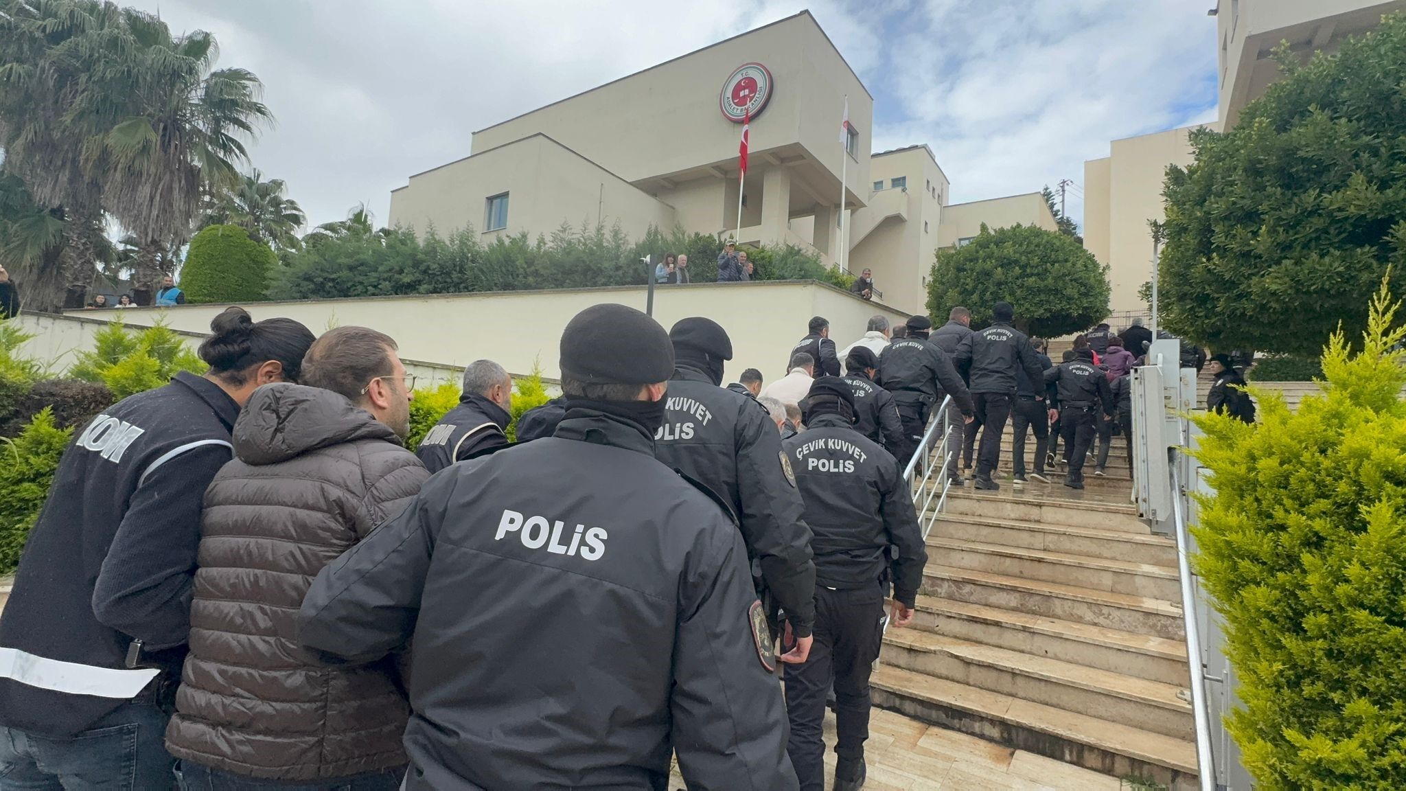 Rüşvet Operasyonunda 4 Tutuklama