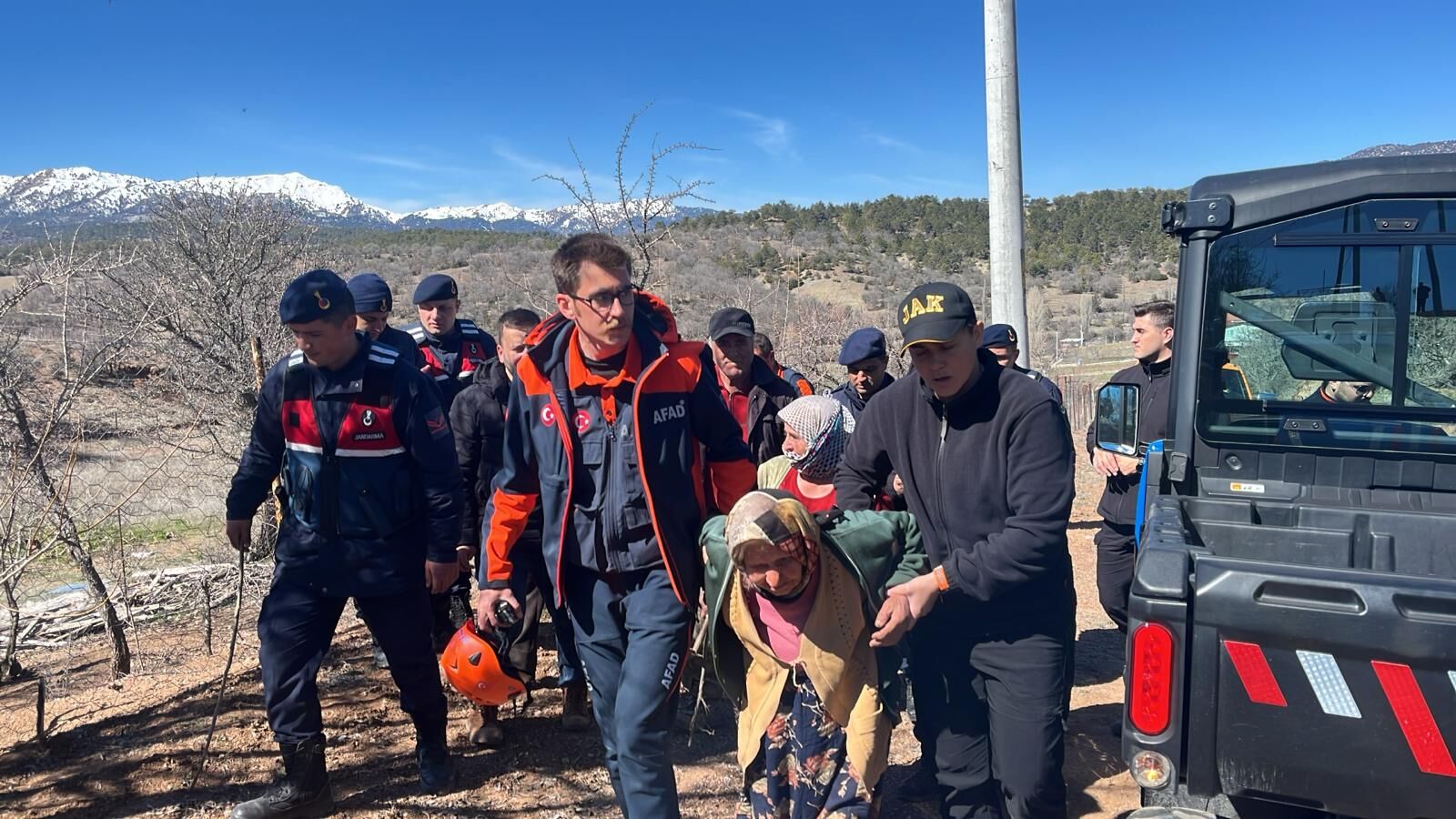 Seydi̇kemer’de Kayip Olan Alzhei̇mer Hastasi Kadin Bulundu (2)