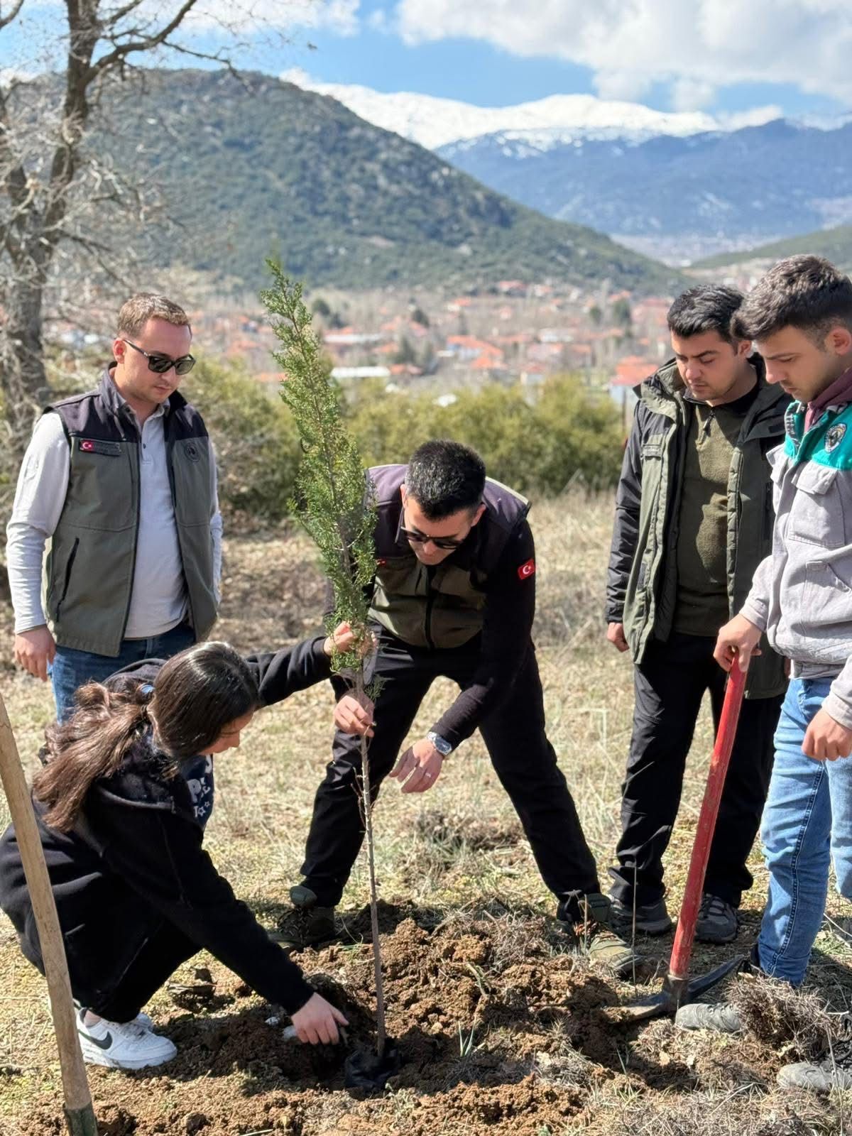 Seydi̇kemer’de Orman Haftasi’nda 100 Fi̇dan Toprakla Buluştu (1)