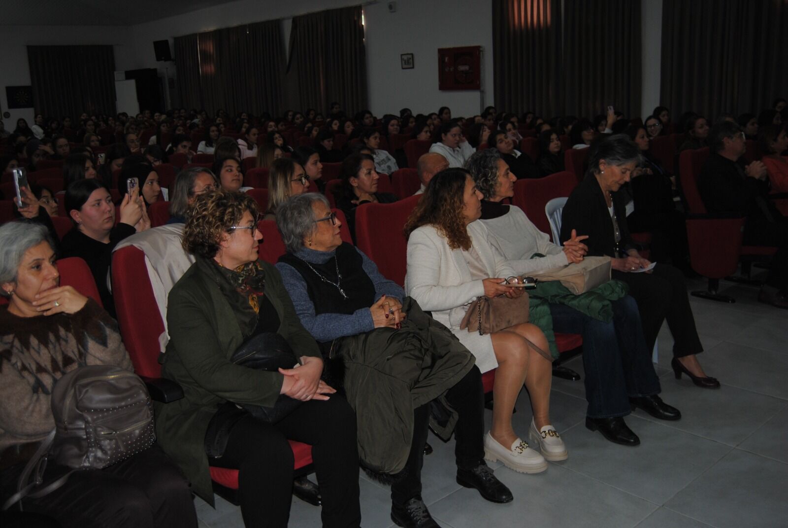 Sibel Savacı, Görgü Ve Nezaket Kurallarını Anlattı (10)