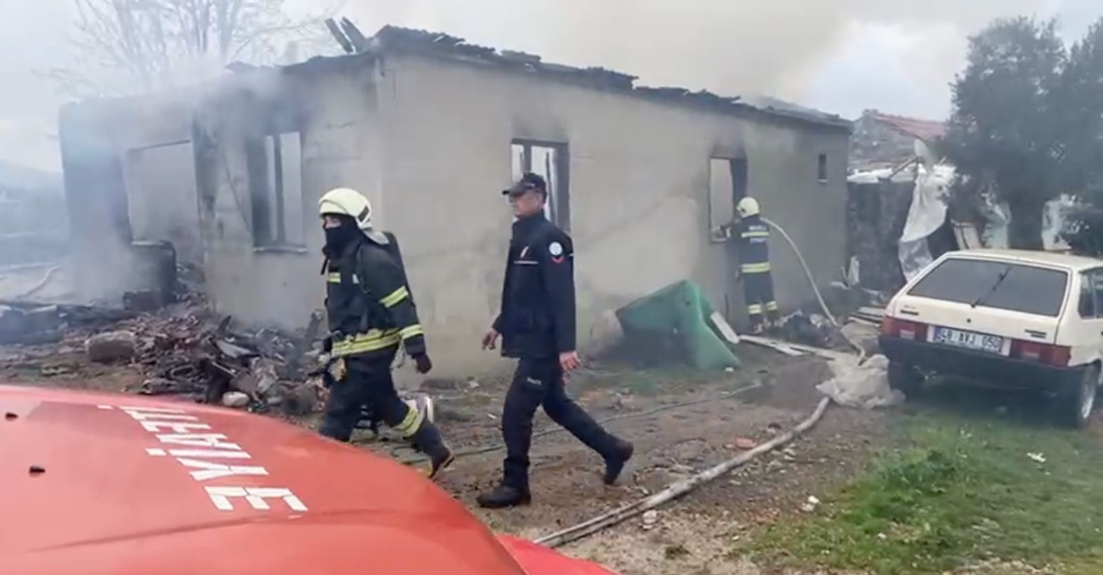 Yatağan’da Ev Yangını Bir Ev Küle Döndü (1)