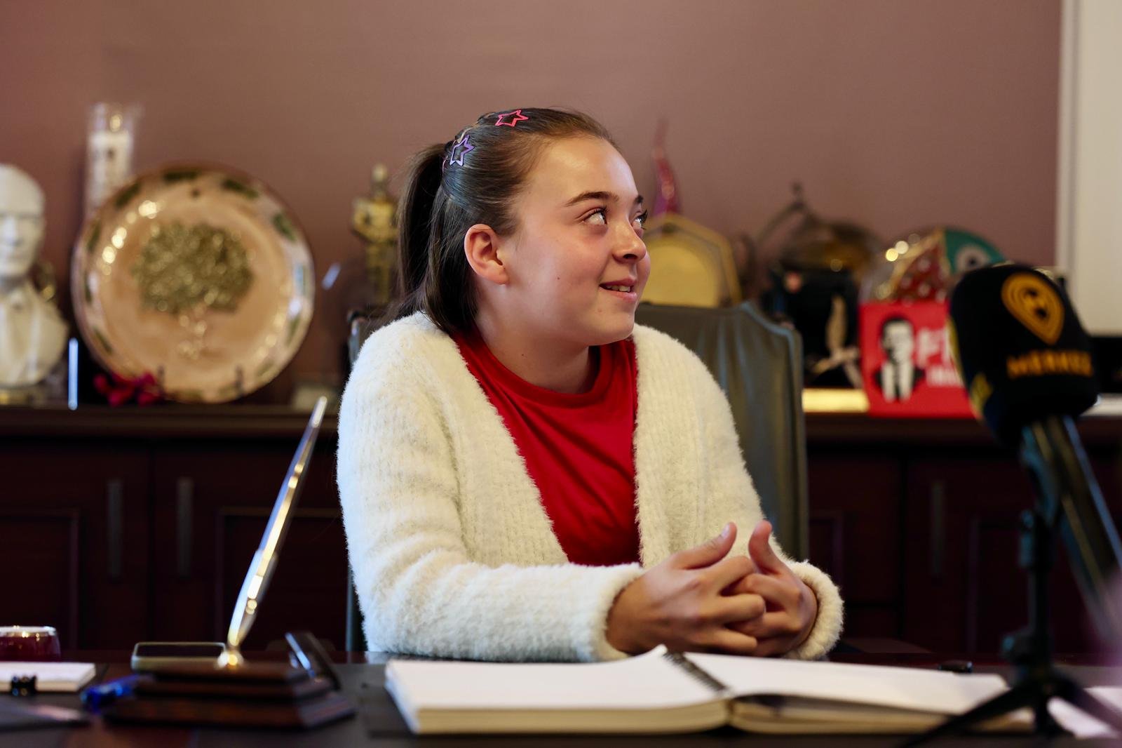 23 Nisan’da Anlamlı Devir Başkanlık Azra’ya Emanet (2)