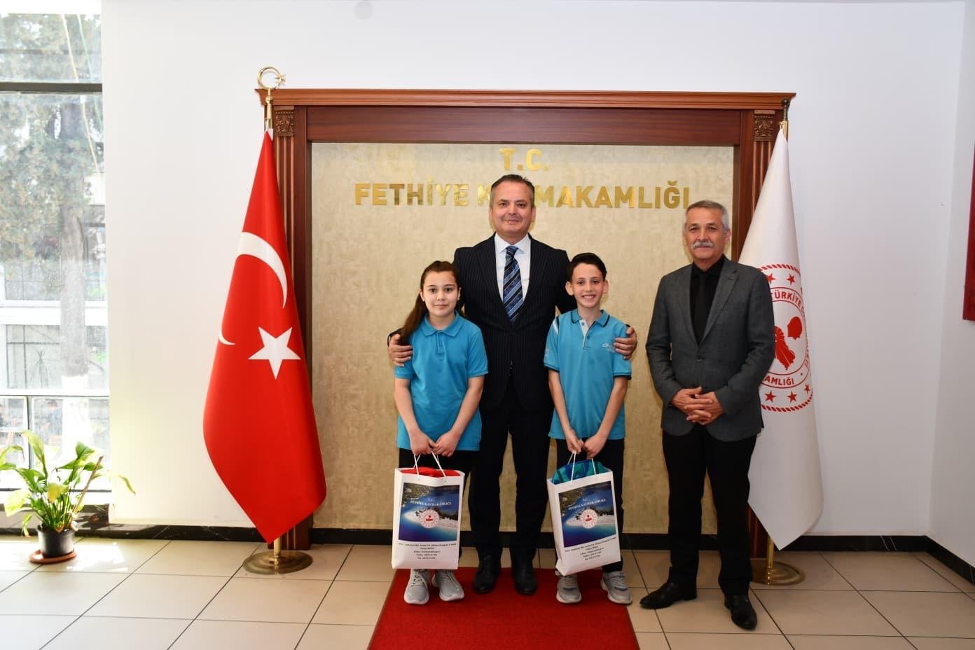 23 Nisan’da Kaymakamlık Koltuğu Miniklere Devredildi (4)