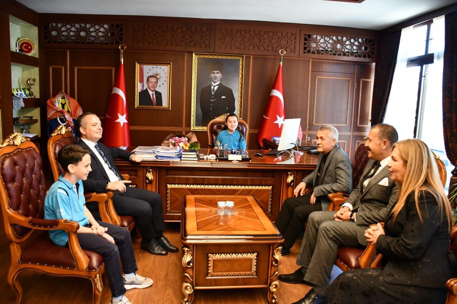 23 Nisan’da Kaymakamlık Koltuğu Miniklere Devredildi (6)