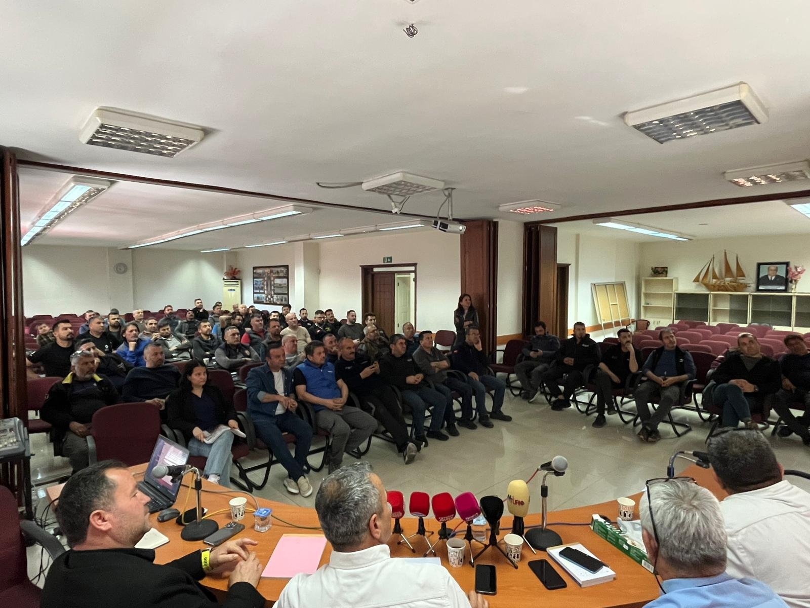 Başkan Demirtaş, “Oto Tamir, Oto Servis Ve Oto Bakım Esnafı’’ İle Bir Araya Geldi (6)