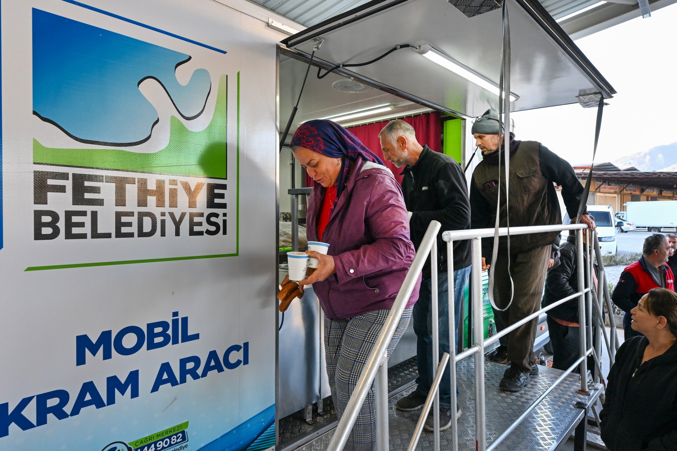 Başkan Karaca’dan Üreticilere Sabah Sürprizi (2)