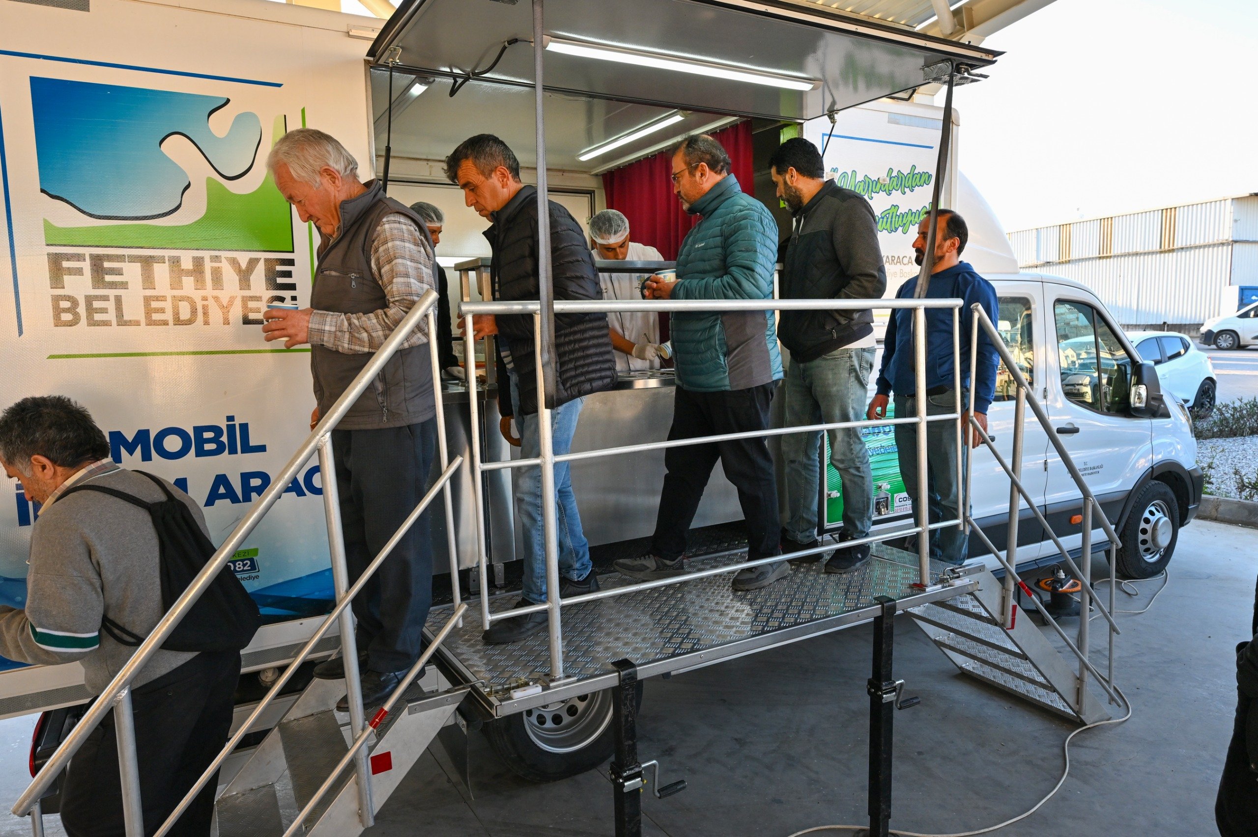 Başkan Karaca’dan Üreticilere Sabah Sürprizi (3)