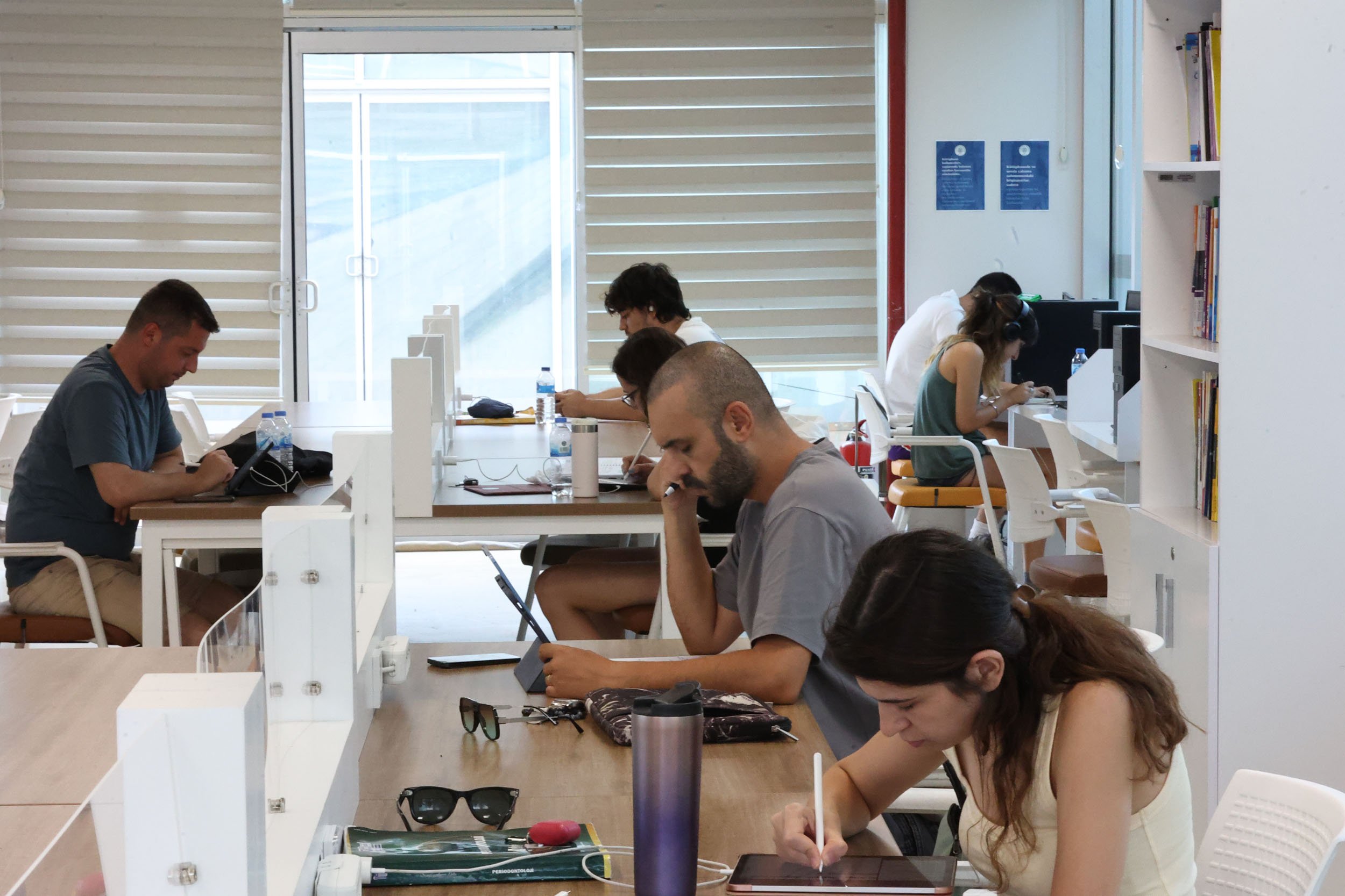 Bilginin Merkezi Kütüphanelere Yoğun İlgi (2)