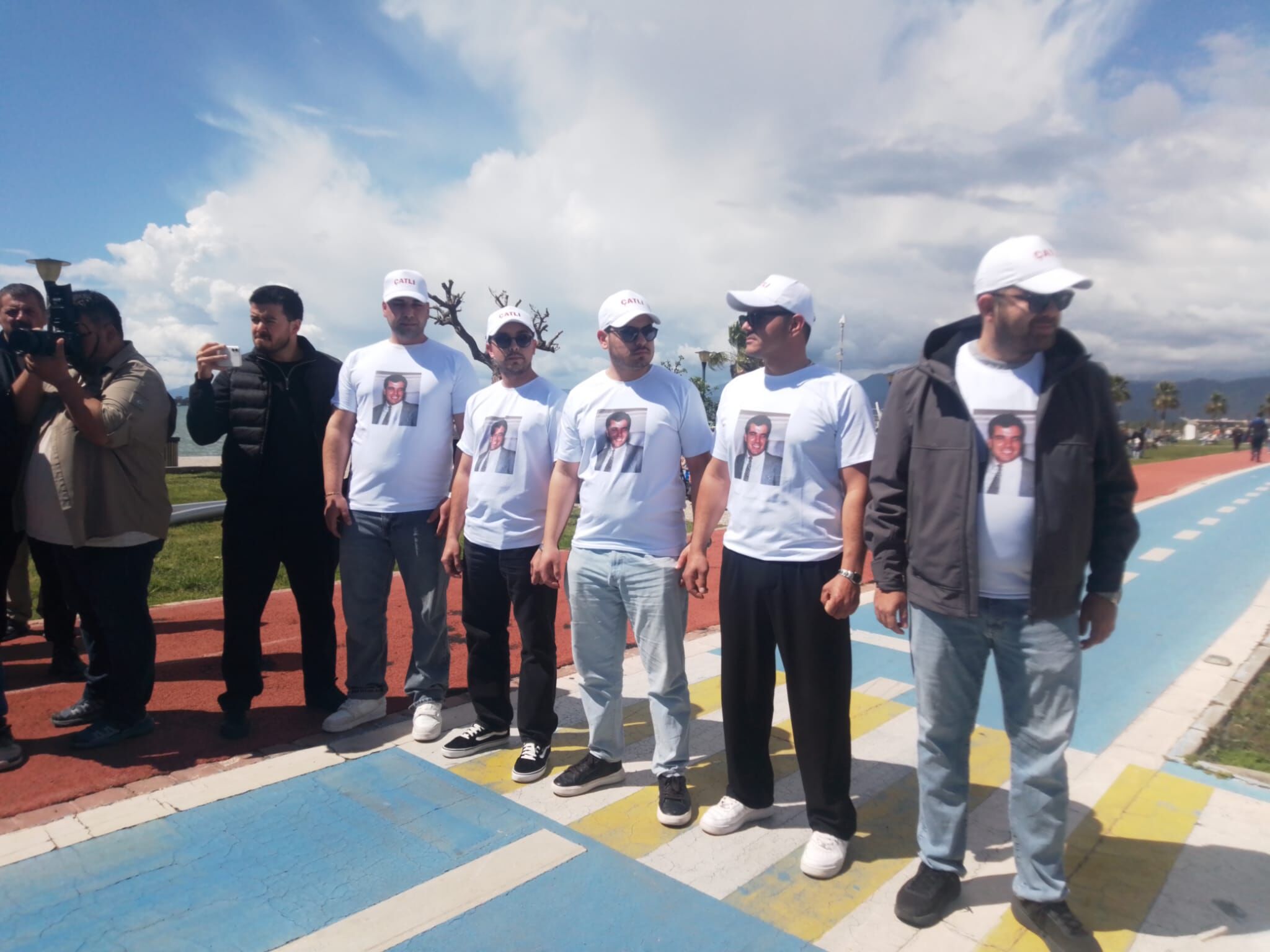 Çatli Ai̇lesi̇, Fethi̇ye'deki̇ Türk Di̇plomatlar Saygi Anitini Zi̇yaret Etti̇ (15)