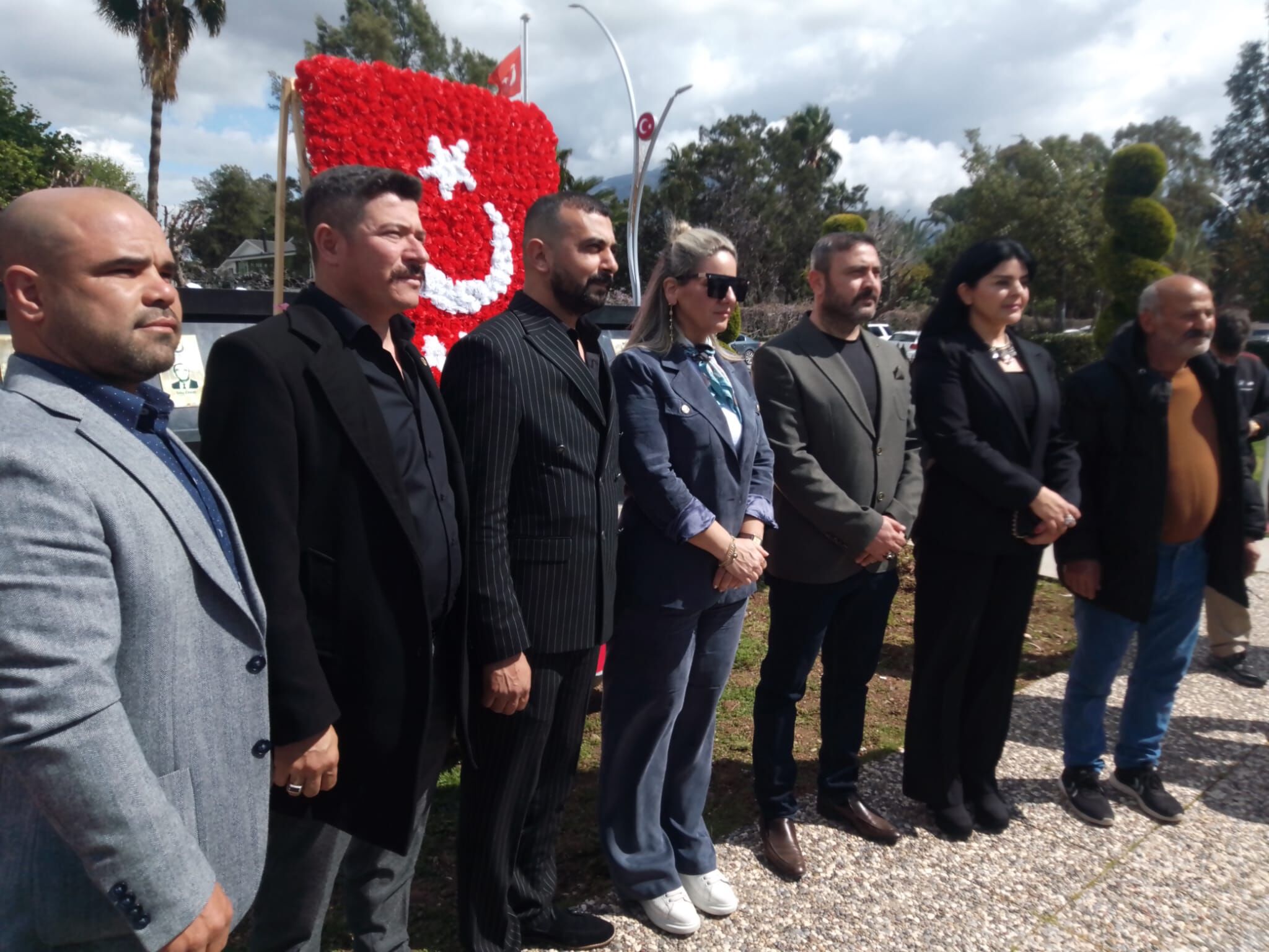 Çatli Ai̇lesi̇, Fethi̇ye'deki̇ Türk Di̇plomatlar Saygi Anitini Zi̇yaret Etti̇ (2)