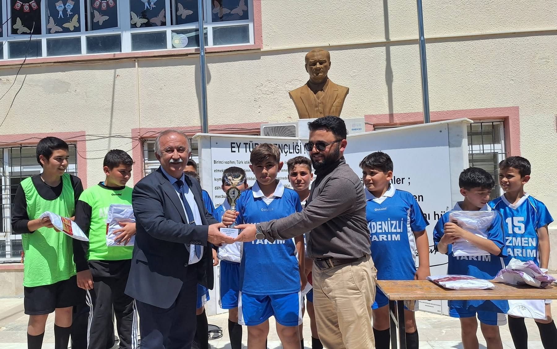Çaykenarı Ortaokulu Geleneksel Futbol Turnuvası (7)