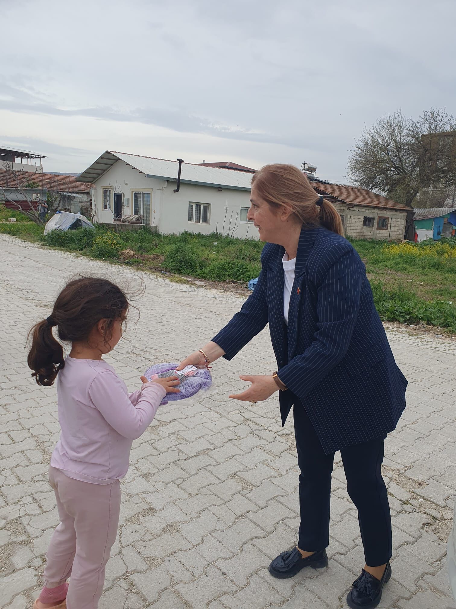 Chp Fethi̇ye Kadin Kollari’ndan Deprem Bölgesi̇ndeki̇ Çocuklara Destek (4)