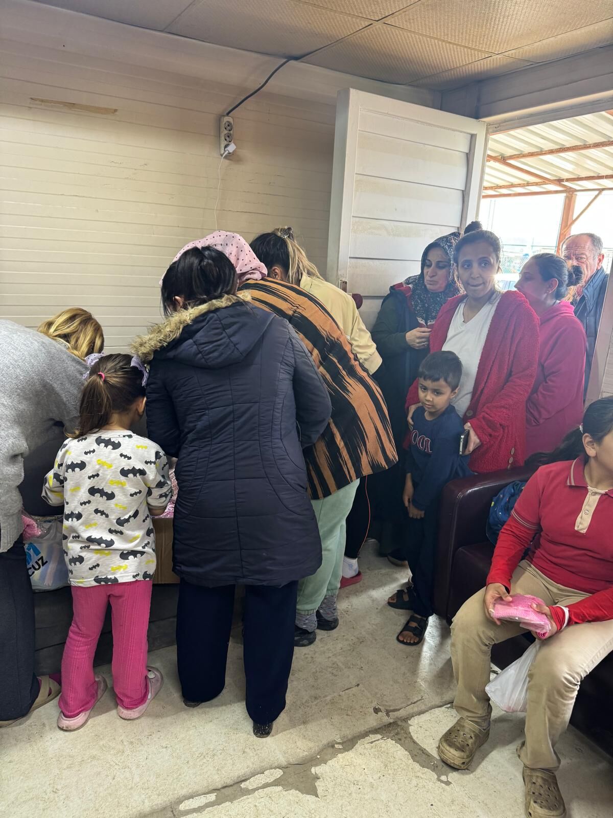 Chp Fethi̇ye Kadin Kollari’ndan Deprem Bölgesi̇ndeki̇ Çocuklara Destek (5)