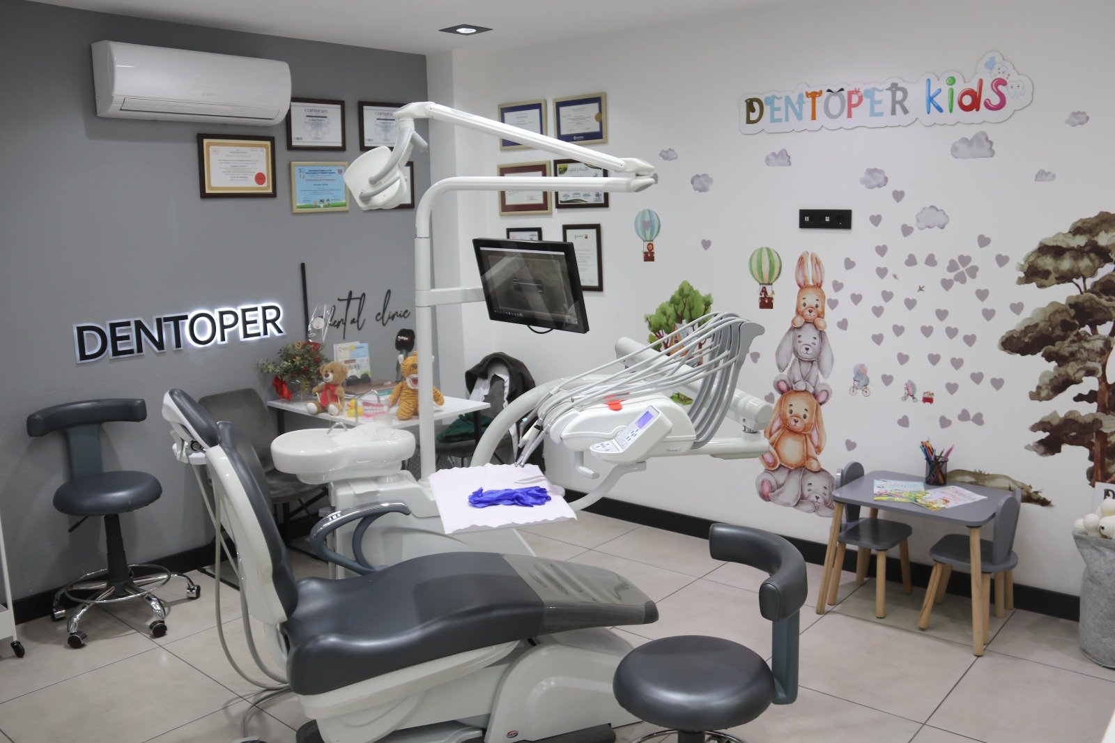 Dentoper Fethi̇ye Di̇ş Kli̇ni̇ği̇’nden Çocuklara Özel Tarama Günleri̇ (7)