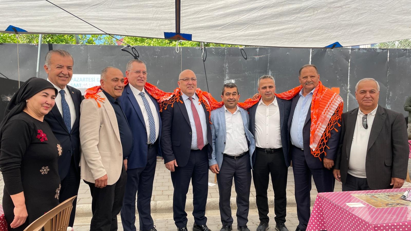 Federasyon Başkanı Karaca, Fethiye Salı Pazarı’nda Esnafla Buluştu (1)