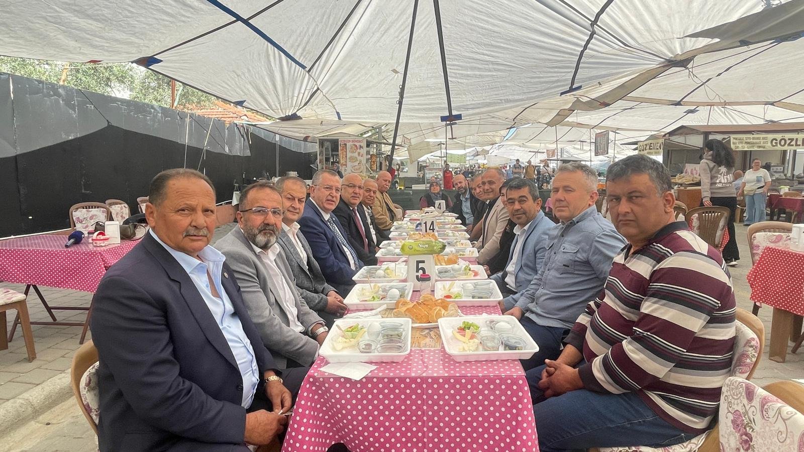 Federasyon Başkanı Karaca, Fethiye Salı Pazarı’nda Esnafla Buluştu (2)