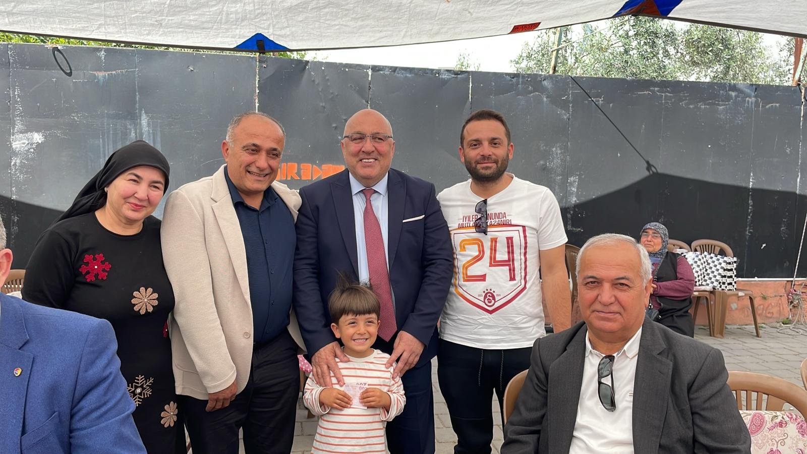 Federasyon Başkanı Karaca, Fethiye Salı Pazarı’nda Esnafla Buluştu (4)