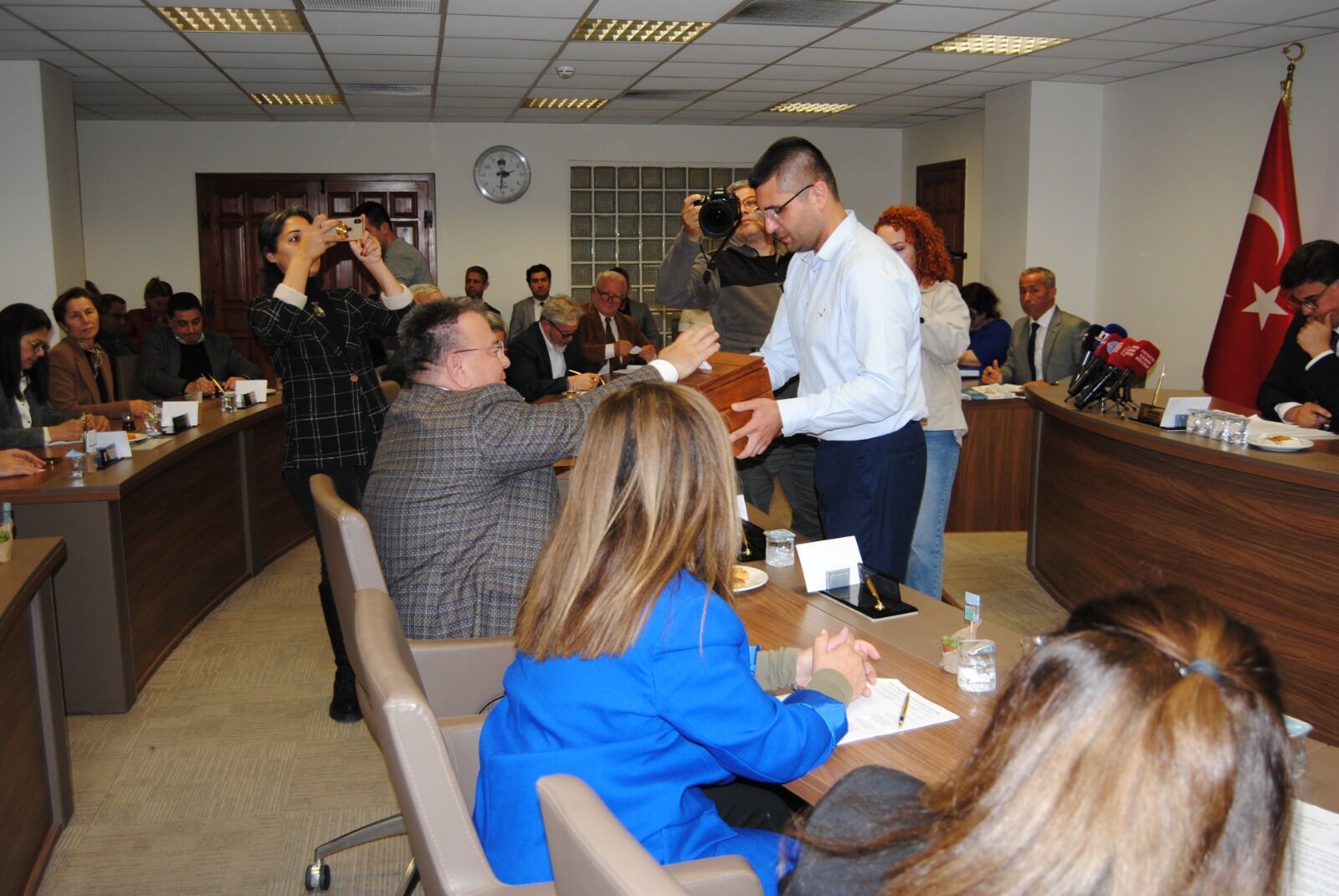 Fethiye Belediye Meclisinde Yeni Görevlendirmeler Seçimle Yapıldı (5)