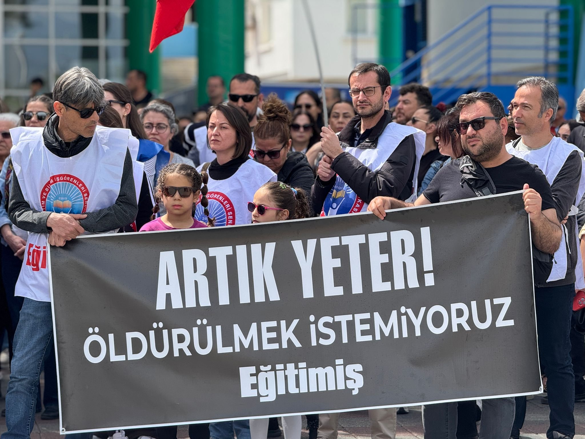 Fethi̇ye'de Eği̇ti̇m Sendi̇kalarindan İş Birakma Eylemi̇ (4)