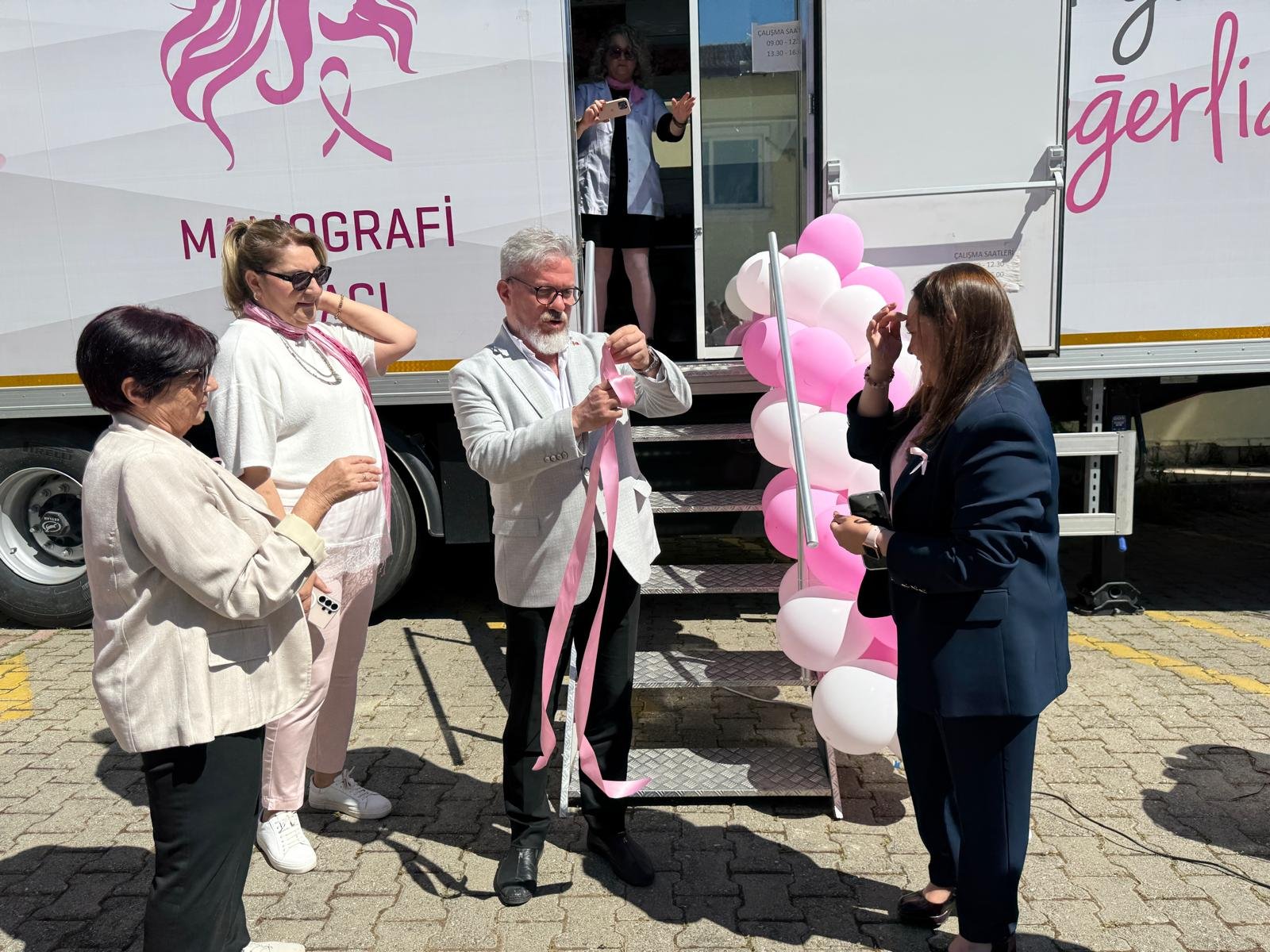 Fethiye’de Mobil Kanser Tarama Aracı Hizmete Başladı (4)