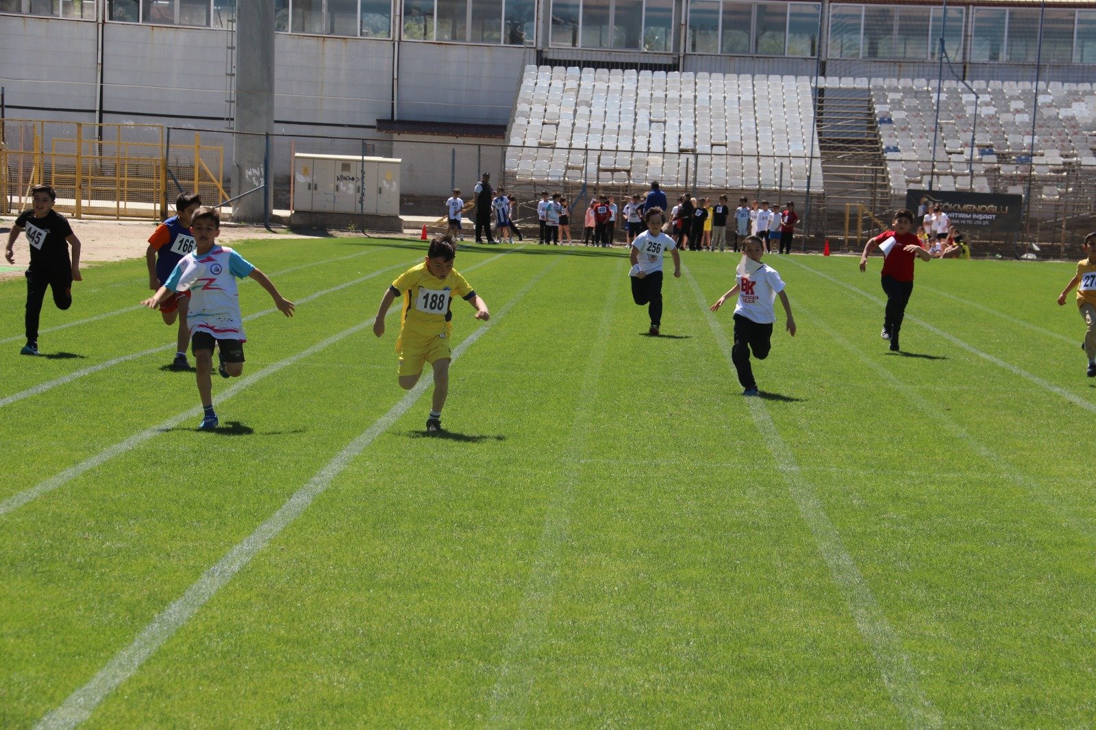 Fethi̇ye’de Öğrenci̇ler “En Hizli” Olmak İçi̇n Koştu (3)