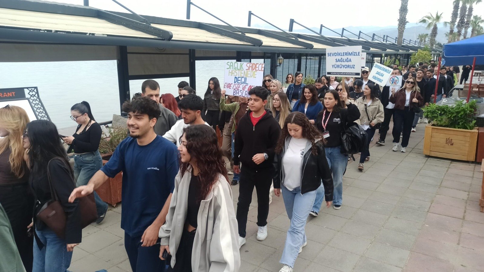 Fethiye’de Sağlıkta Farkındalık İçin Yürüdüler (2)