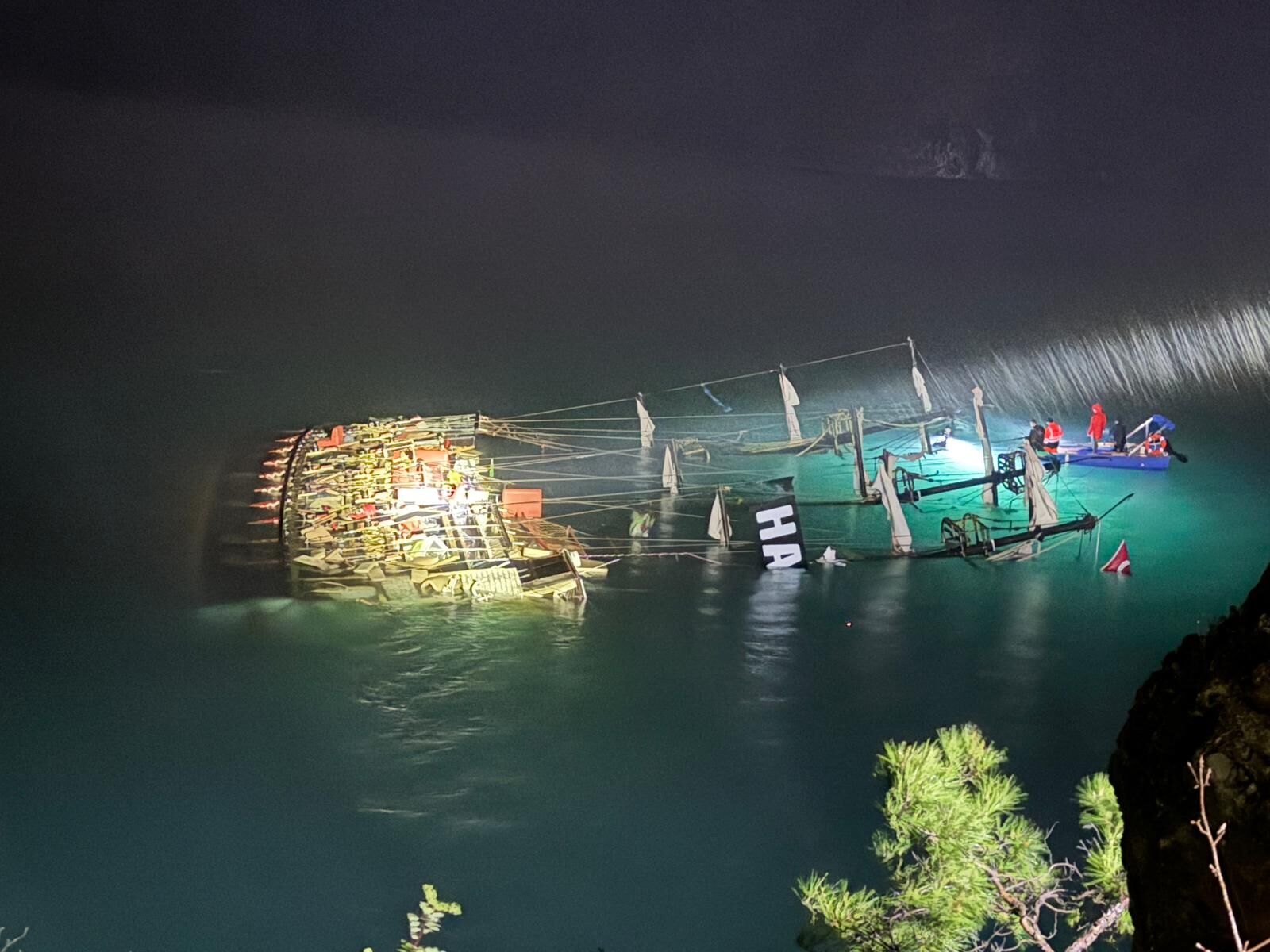 Fethiye’de Tur Teknesi Faciası Kayıp Kişinin Cenazesine Ulaşıldı (7)