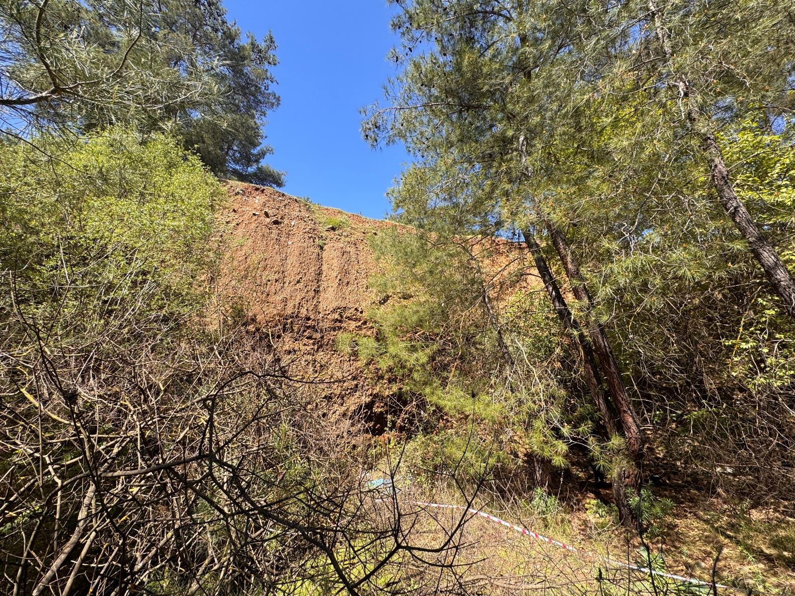 Fethi̇ye’de Uçurumdan Düşen Genç Hayatini Kaybetti̇ (2)