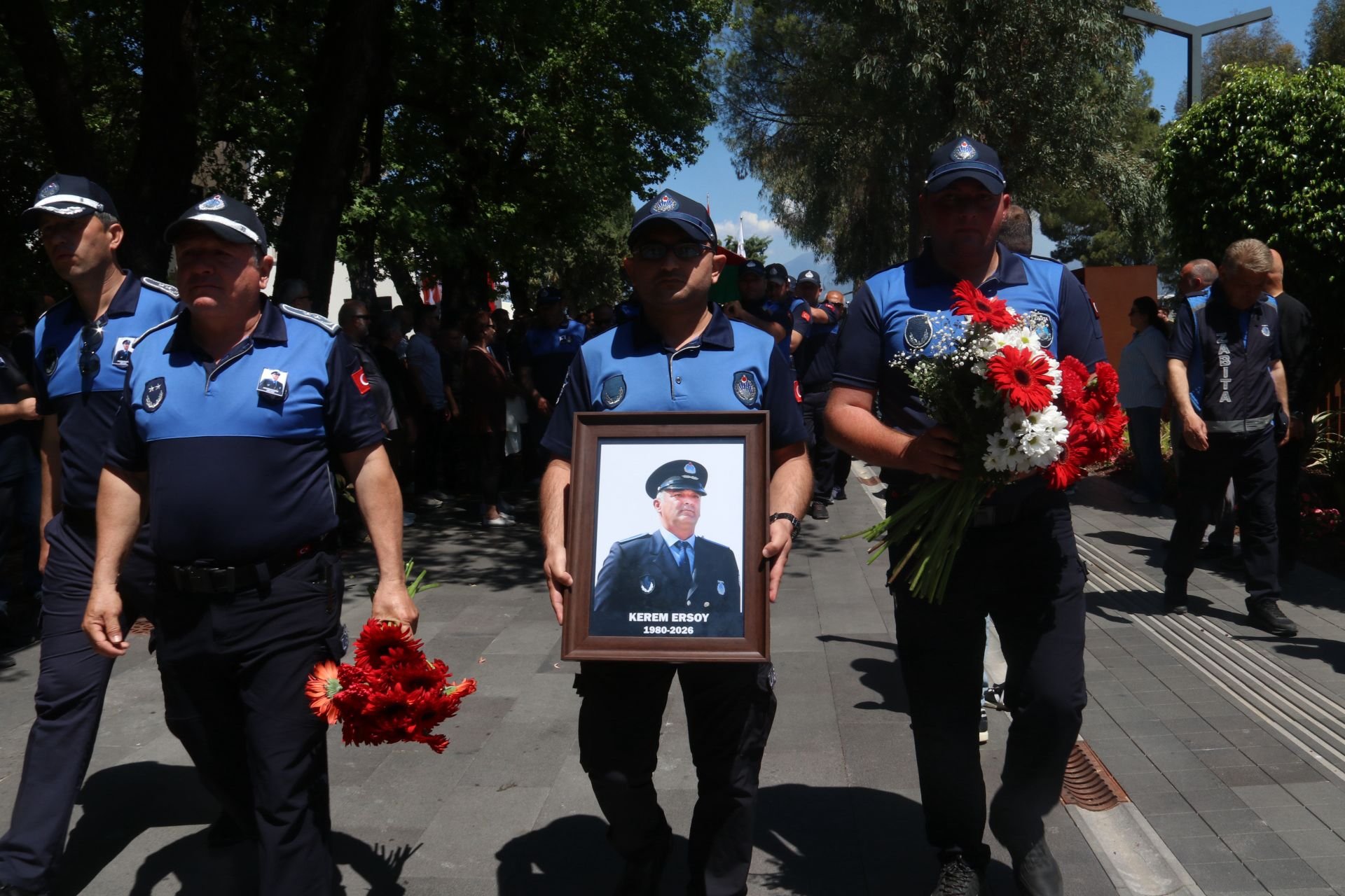Fethiye’de Zabıta Personeli Kerem Ersoy’a Duygusal Veda (11)