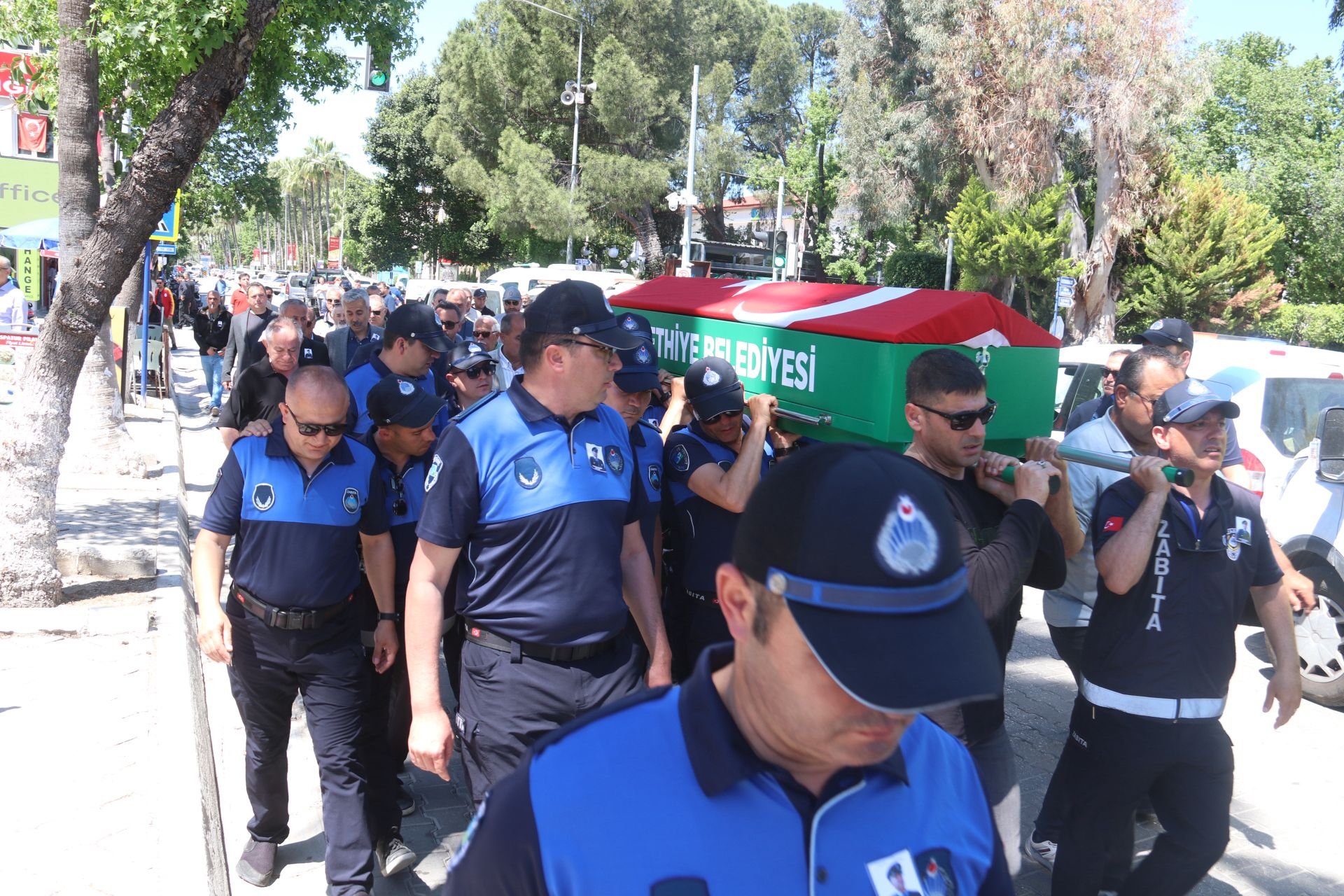 Fethiye’de Zabıta Personeli Kerem Ersoy’a Duygusal Veda (15)