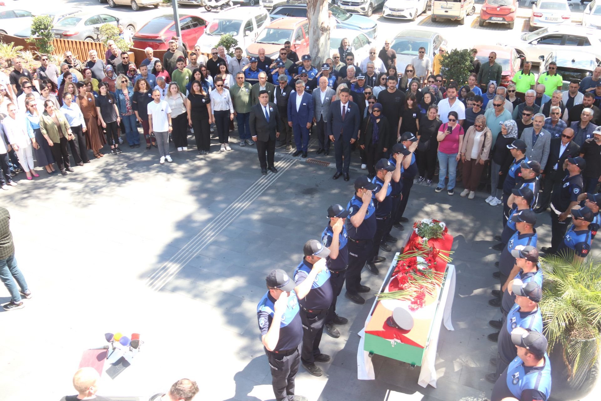 Fethiye’de Zabıta Personeli Kerem Ersoy’a Duygusal Veda (6)