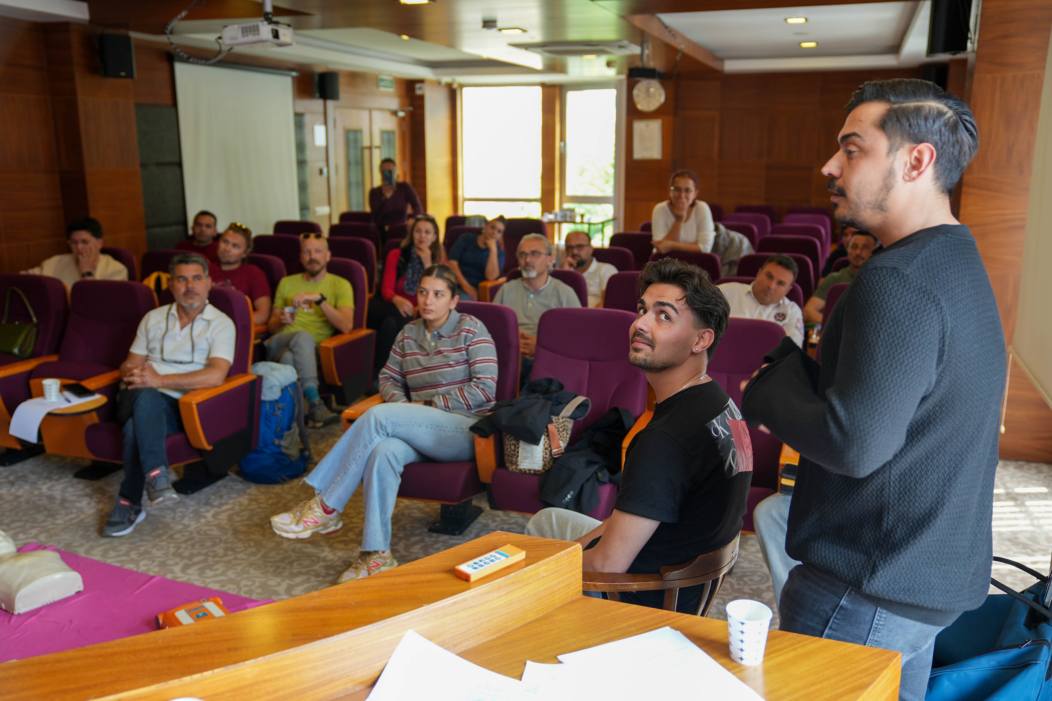 Ftso Akademi̇’den İlk Yardim Eği̇ti̇mi̇ (2)