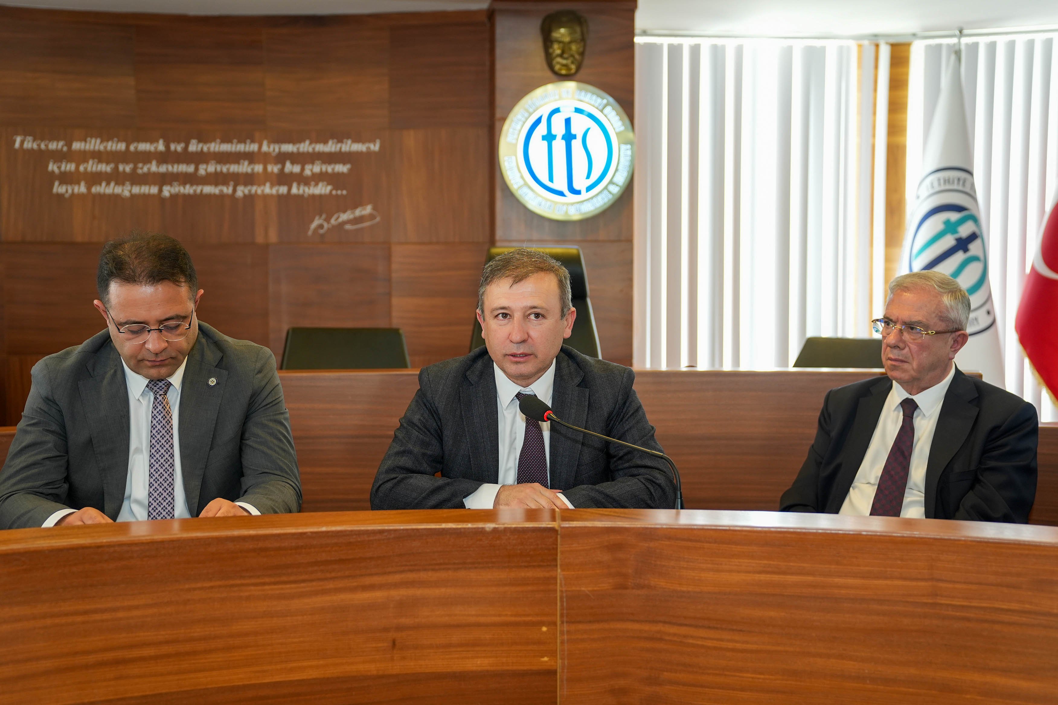 Ftso’da Yaş Sebze Ve Meyve Sektörünün Sorunlari Ele Alindi (7)