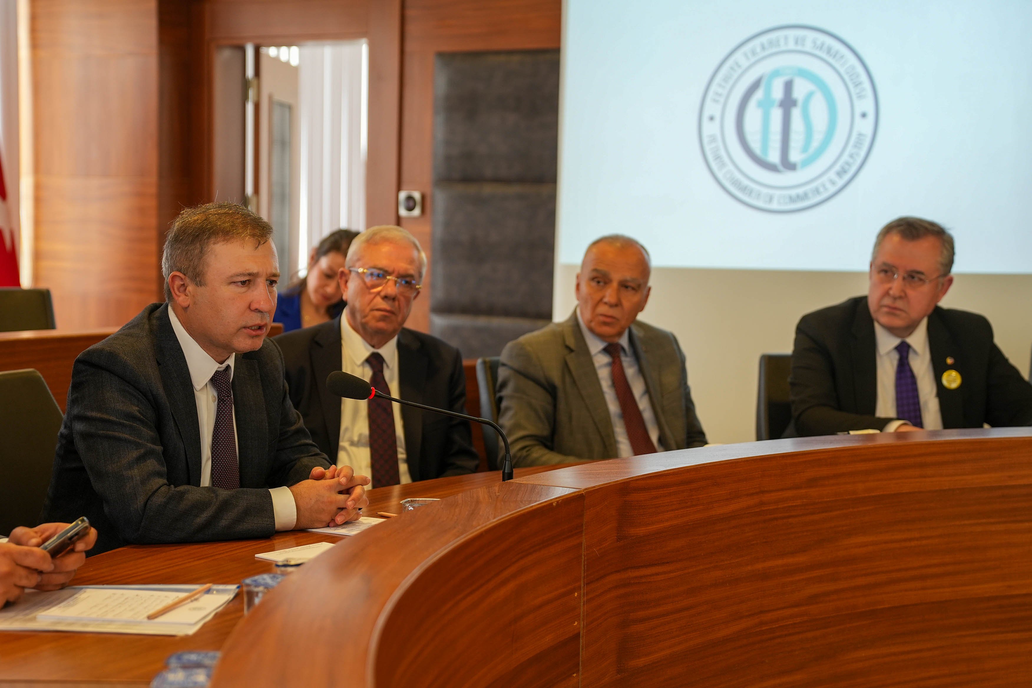 Ftso’da Yaş Sebze Ve Meyve Sektörünün Sorunlari Ele Alindi (9)