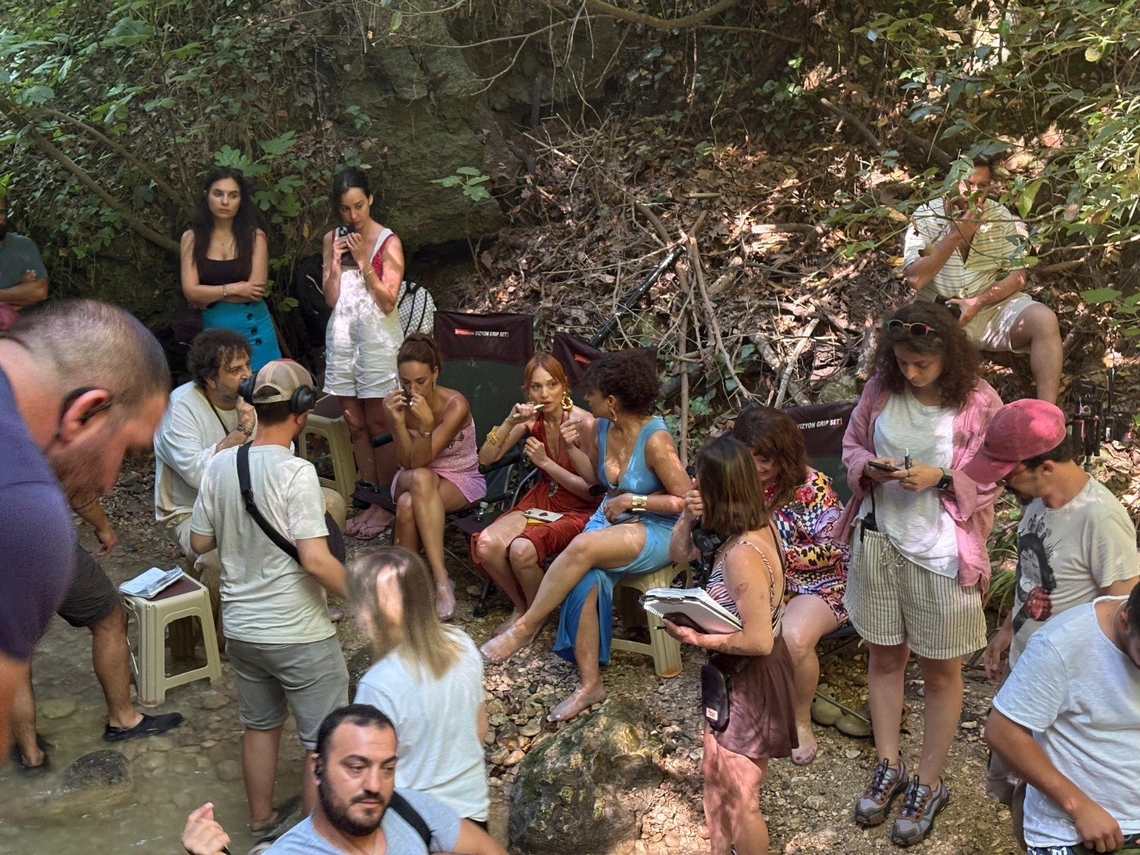 “Geli̇n Takimi 2” Gi̇zli̇kent Şelalesi̇'nde Çeki̇ldi̇! (2)