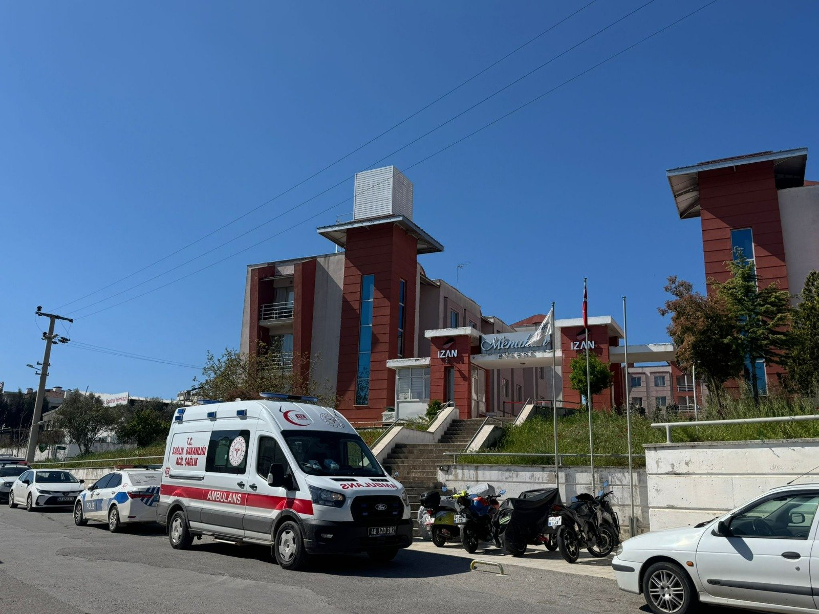 Genç Teğmen Evi̇nde Ölü Bulundu (1)