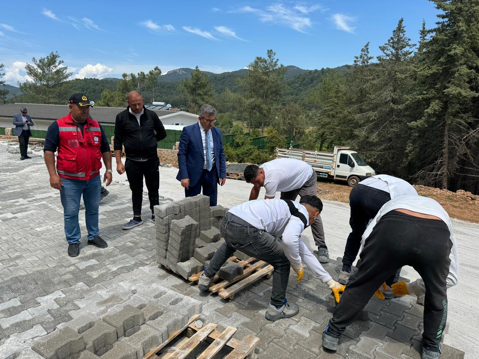 Kayaköy’un Yol Sorunu Çözüldü (6)