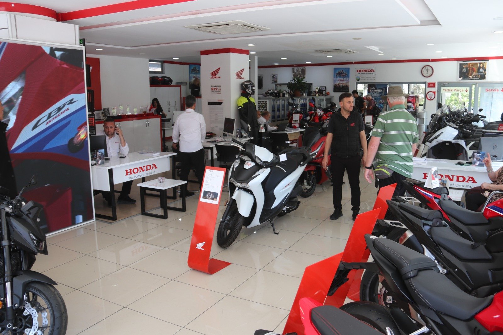 Kivrak Motor Her Yil Olduğu Gi̇bi̇ Yi̇ne Zi̇rvede (2)