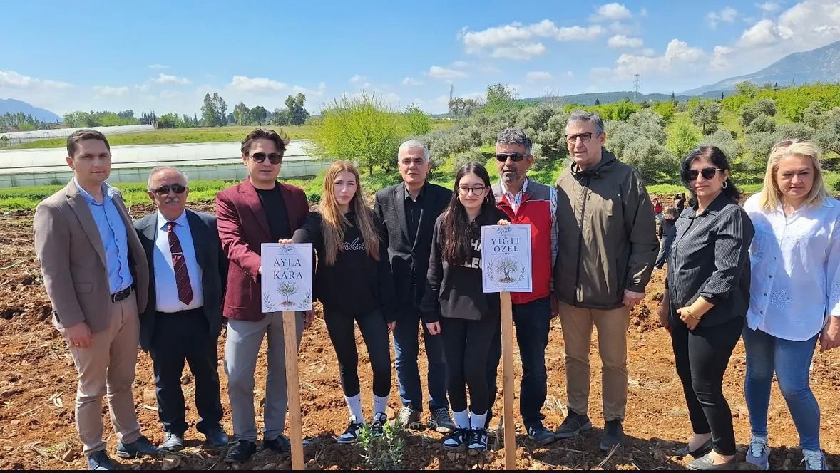 Şehit Öğretmenler Anısına Seydikemer'de Fidan Dikimi Etkinliği Düzenlendi (2)